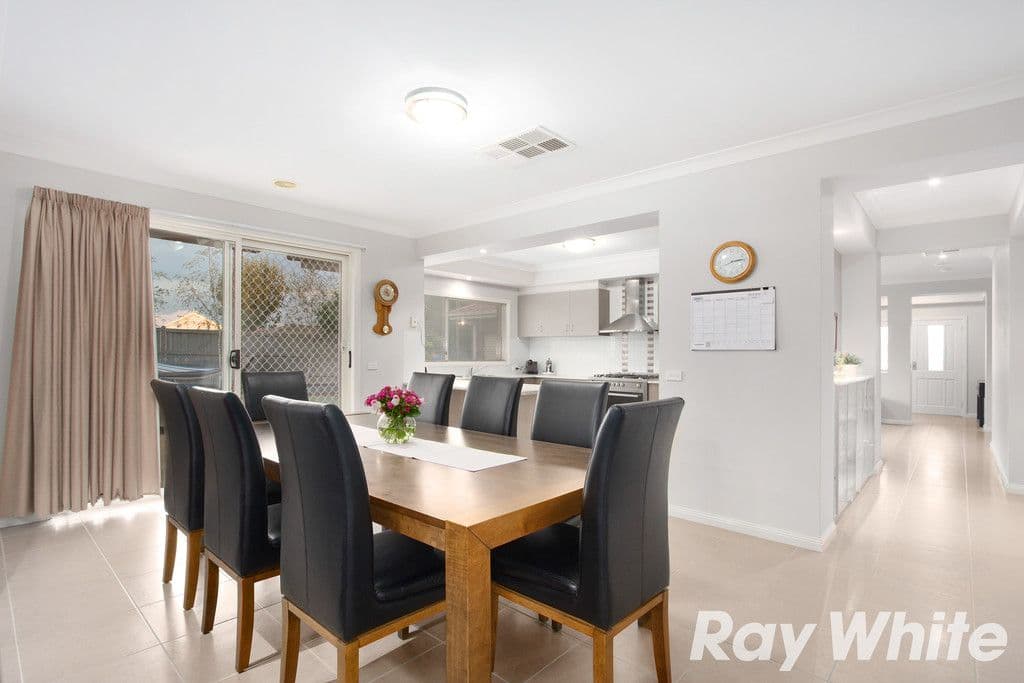 15 Blue Bell Court, Pakenham VIC 3810, Pakenham - Thumbnail 4
