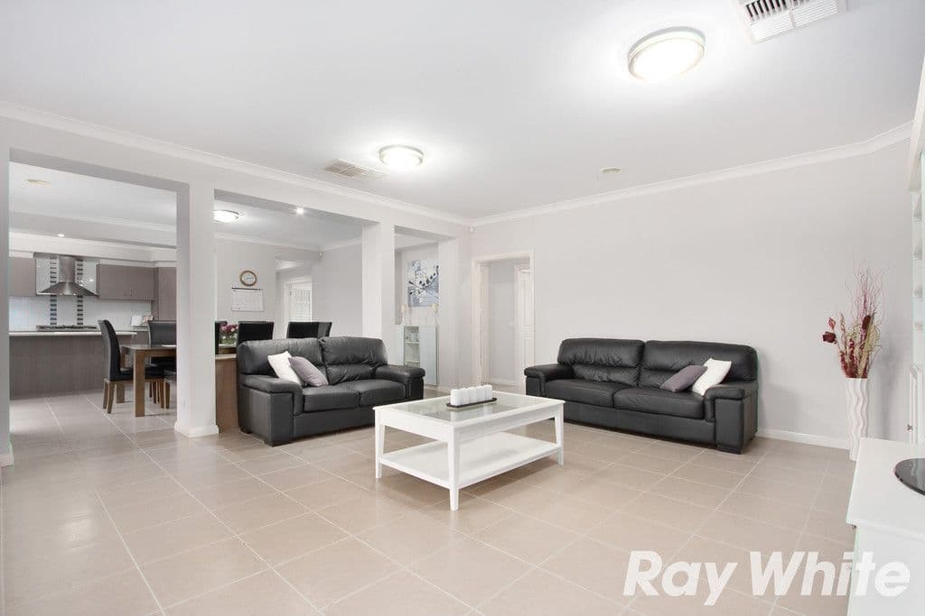 15 Blue Bell Court, Pakenham VIC 3810, Pakenham - Thumbnail 5