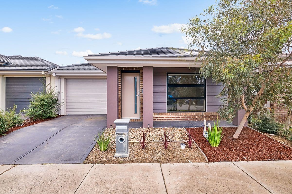 15 Hestia Avenue, Cranbourne West VIC 3977, Cranbourne West - Image 1