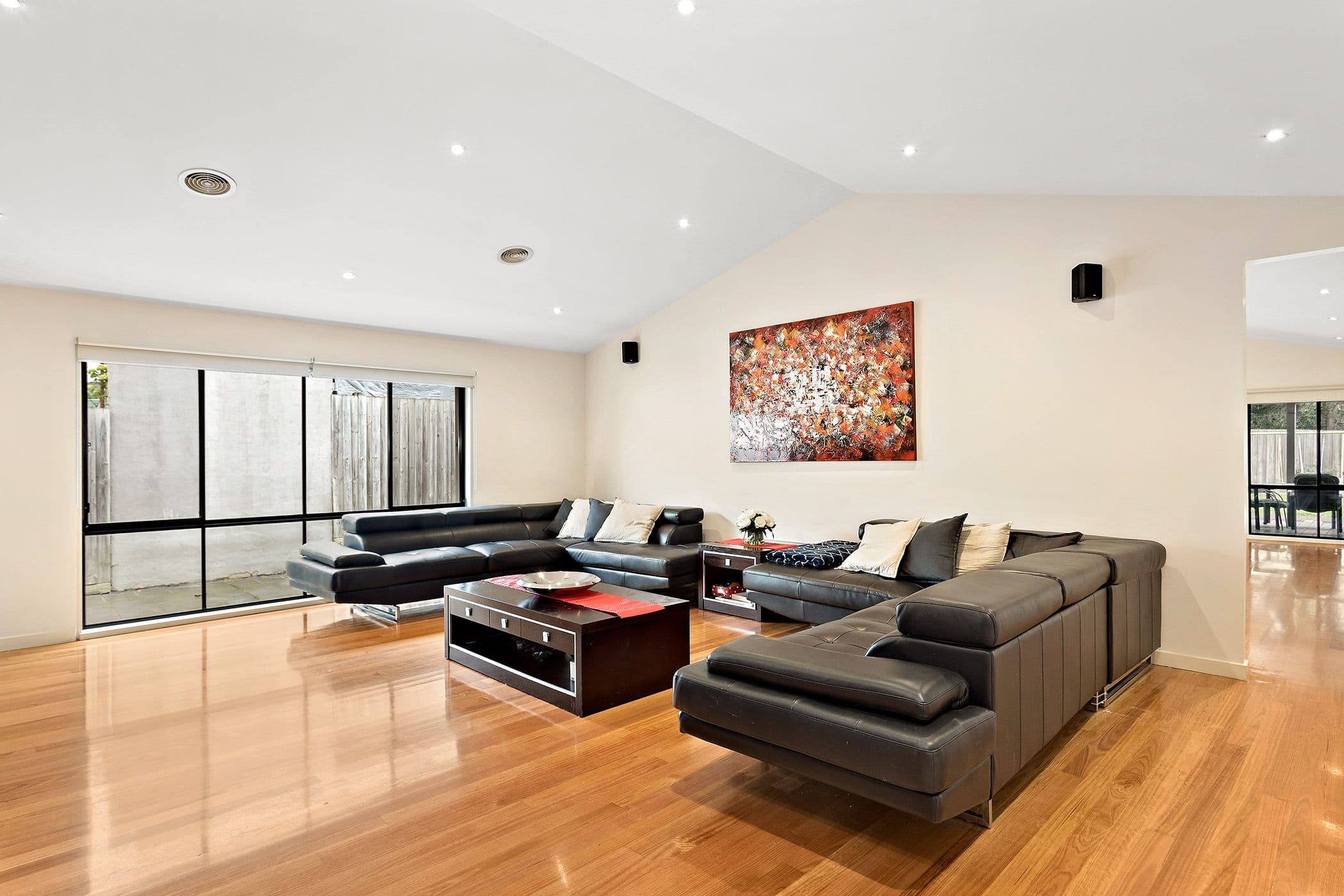 8 Farm Road, Oakleigh South VIC 3167, Oakleigh South - Thumbnail 2