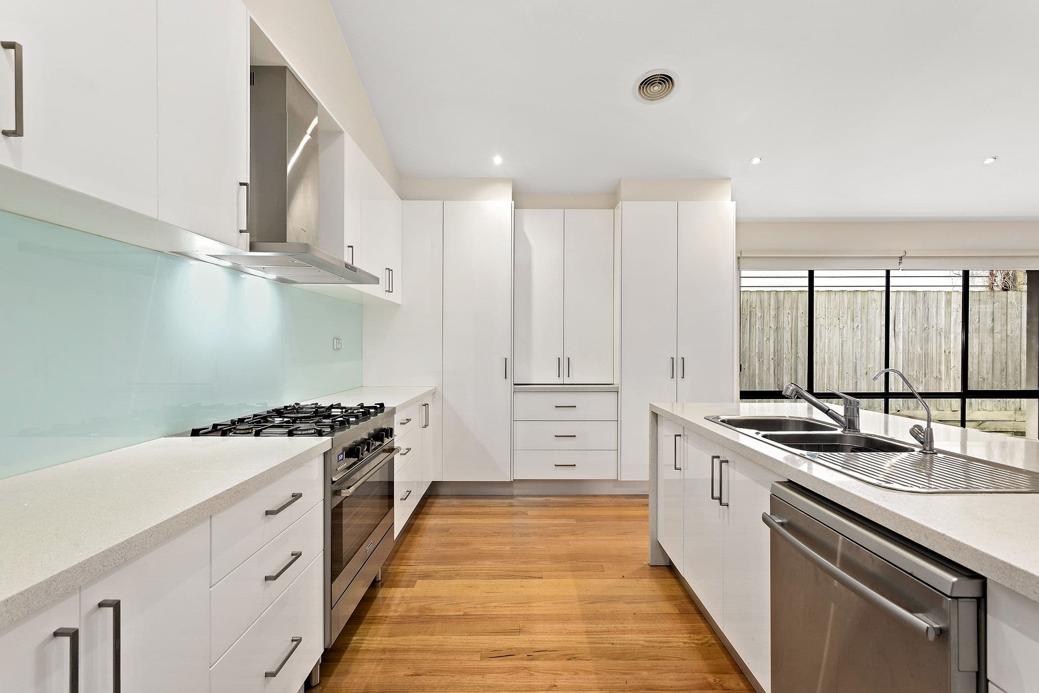 8 Farm Road, Oakleigh South VIC 3167, Oakleigh South - Thumbnail 5