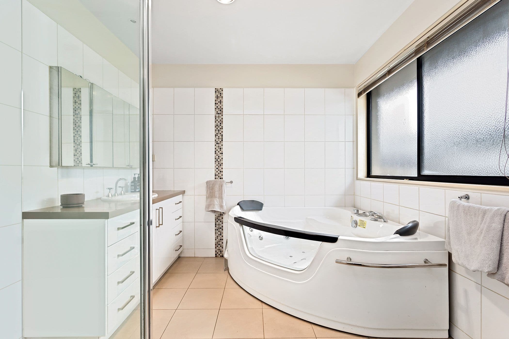 8 Farm Road, Oakleigh South VIC 3167, Oakleigh South - Thumbnail 8