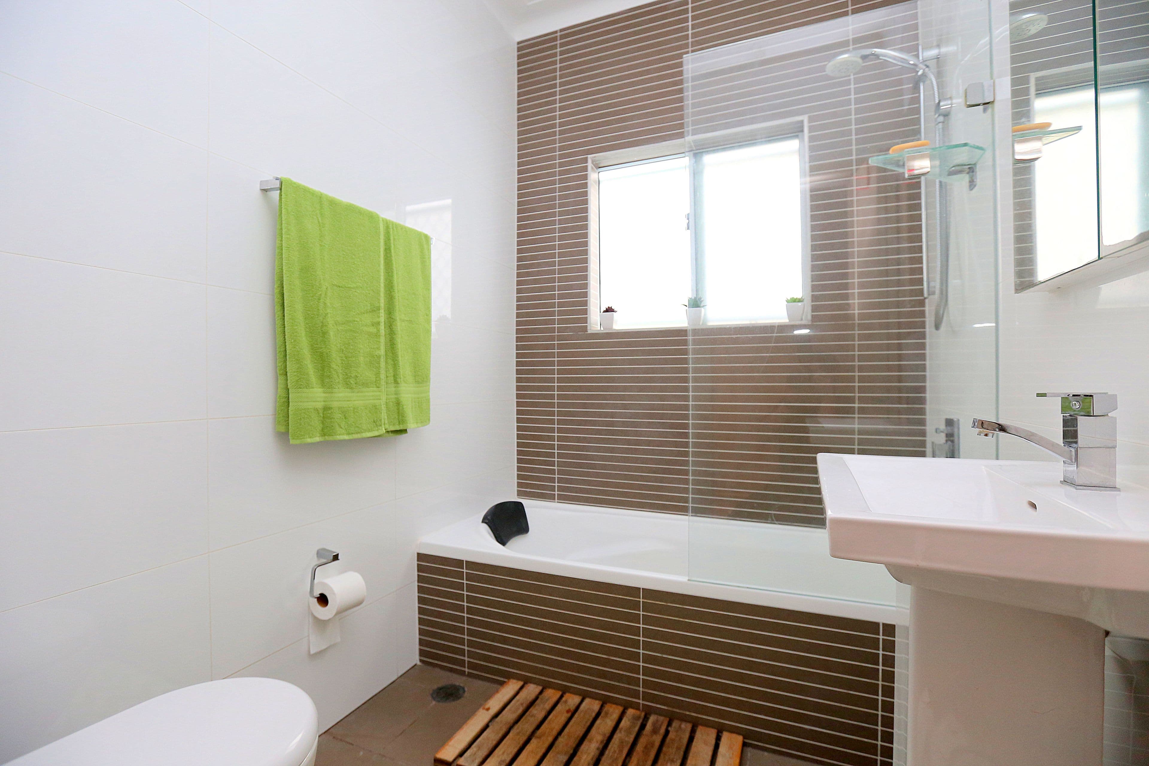 105 Cooper Road, Birrong - Thumbnail 3