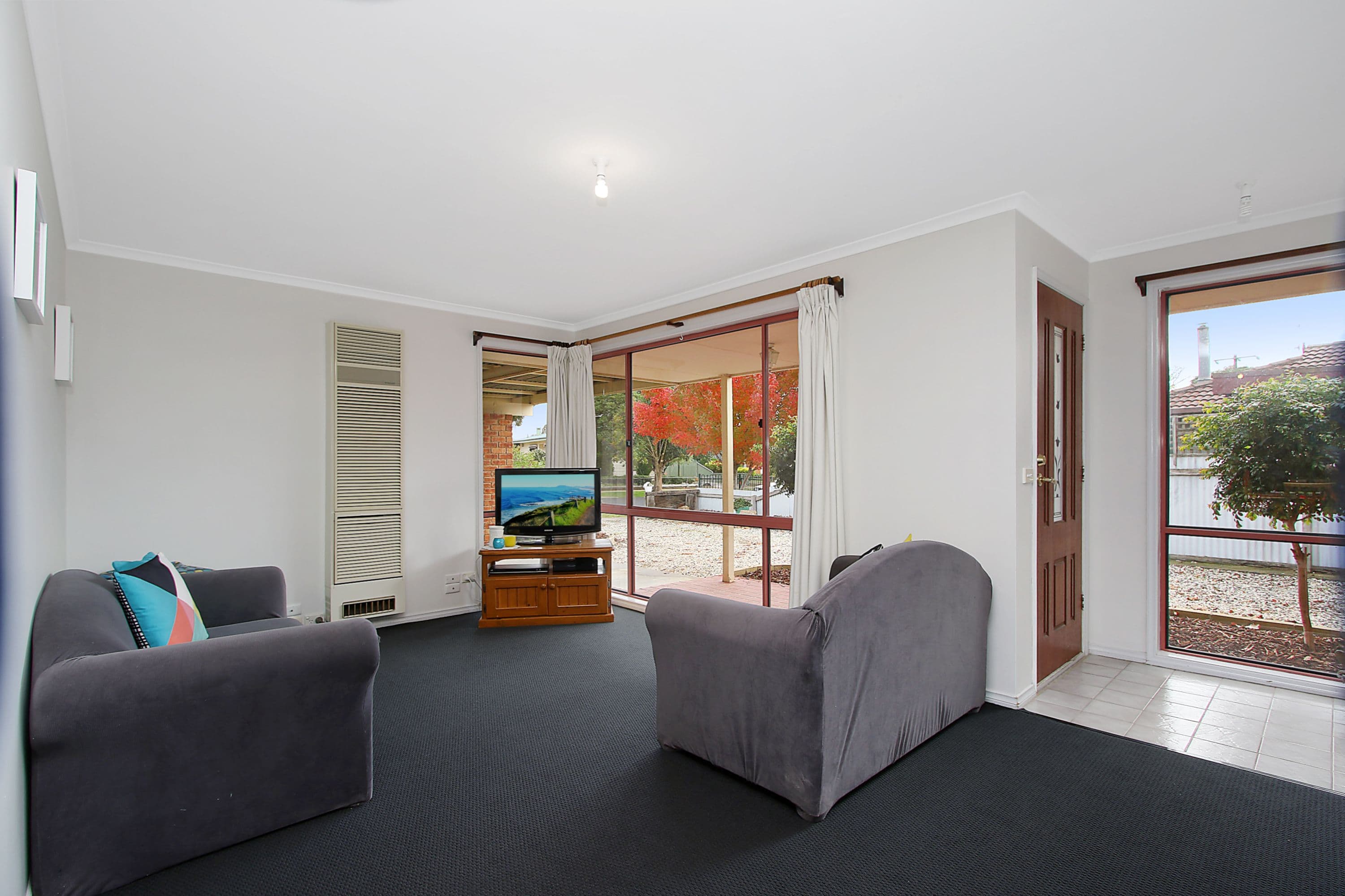 15 Oak Avenue, Benalla VIC 3672, Benalla - Thumbnail 2
