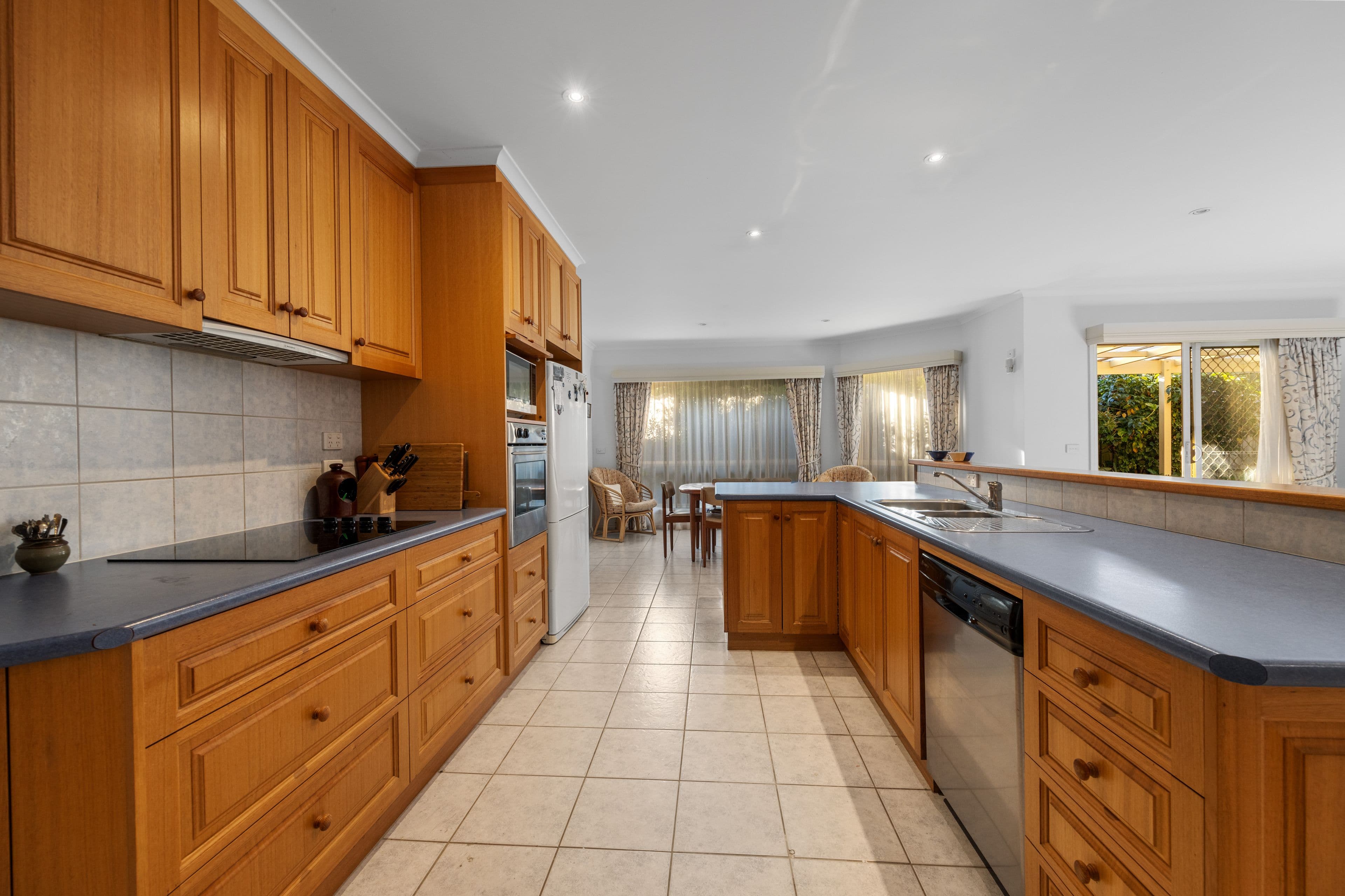 16 Woodland Heath Drive, Inverloch VIC 3996, Inverloch - Thumbnail 3