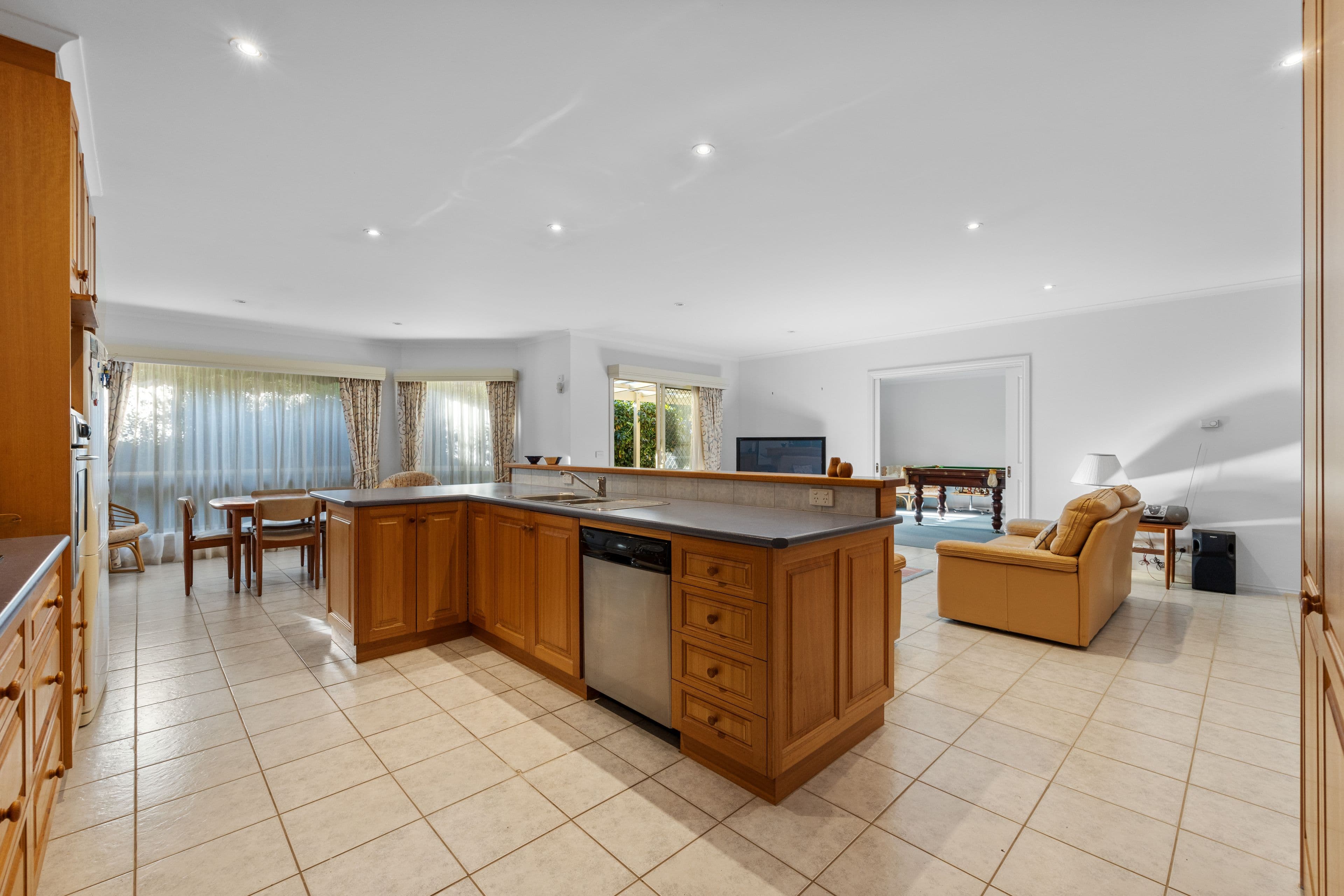 16 Woodland Heath Drive, Inverloch VIC 3996, Inverloch - Thumbnail 8