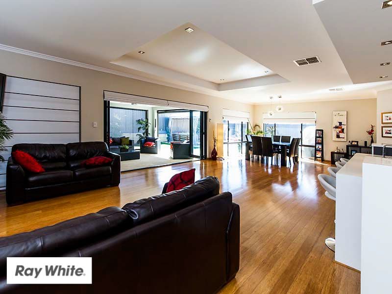 6 Manila Way, Aveley WA 6069, Aveley - Thumbnail 2