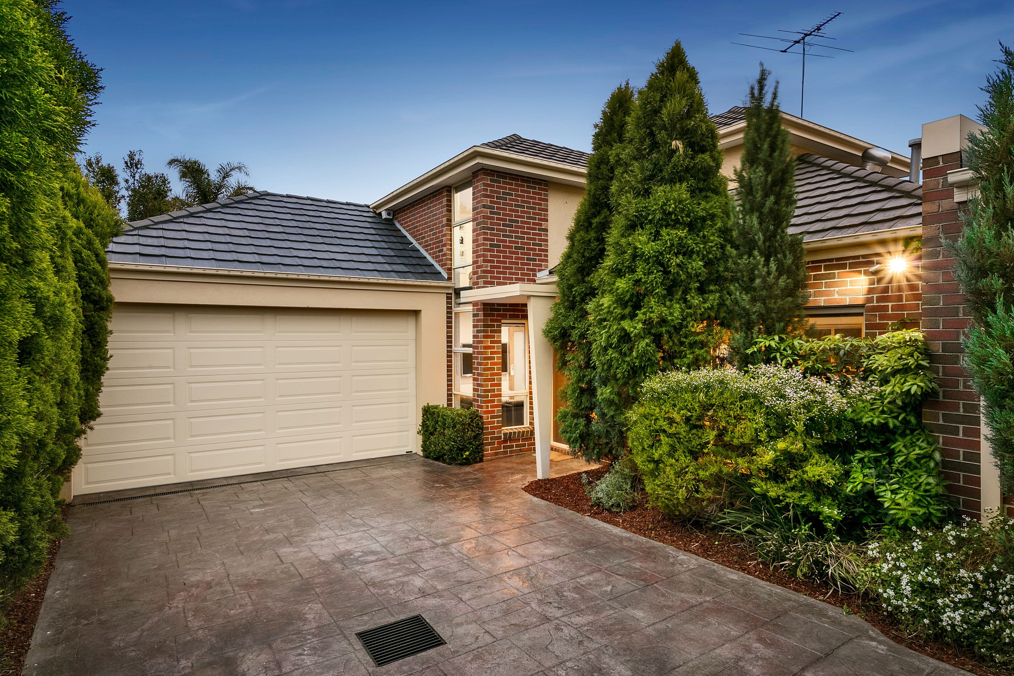 27 Kelsby Street, Reservoir VIC 3073, Reservoir - Image 1