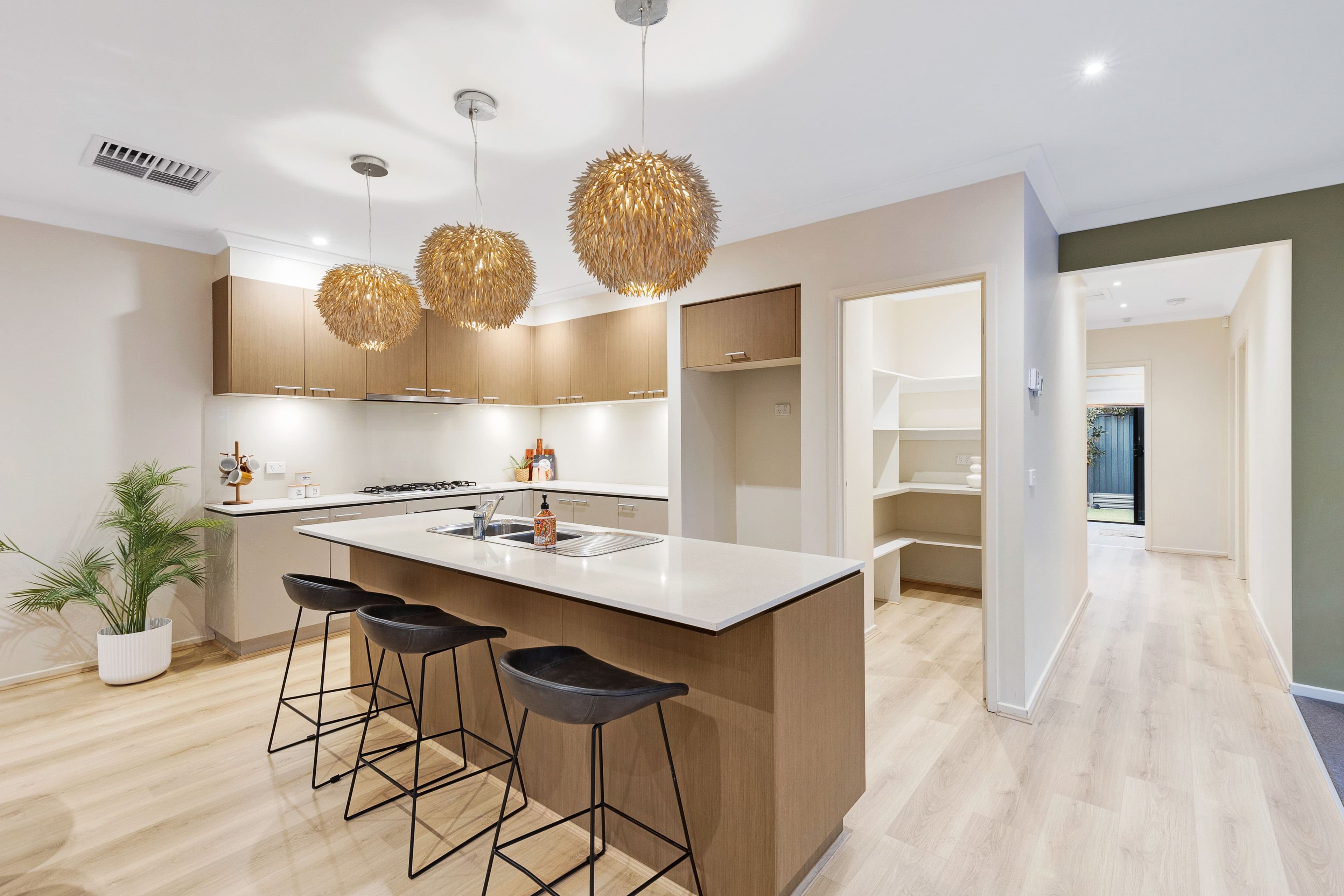 13 Fletcher Road, Craigieburn VIC 3064, Craigieburn - Thumbnail 6