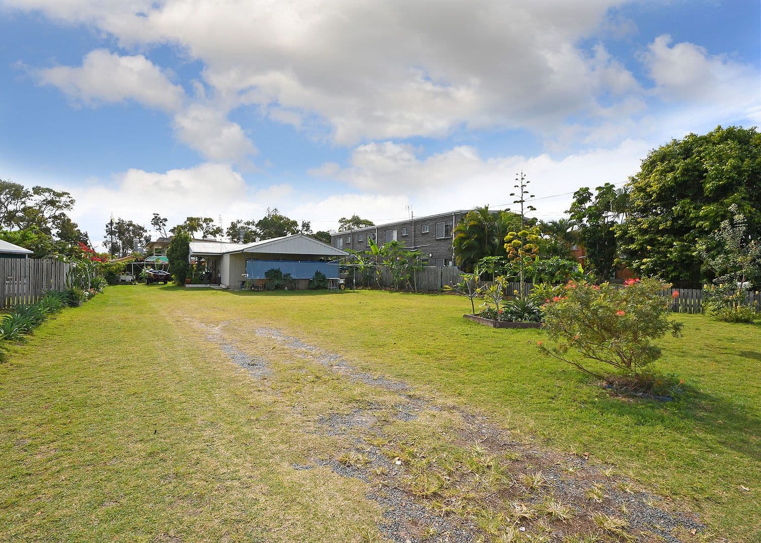 12 Campbell Street, Torquay QLD 4655, Torquay - Thumbnail 2