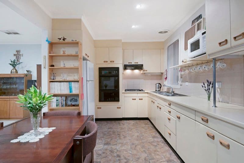 63 Grandview Grove, Rosanna, Rosanna - Thumbnail 2