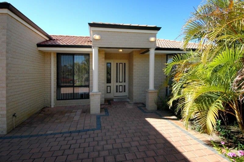 218 Warton Road, HUNTINGDALE WA 6110, Huntingdale - Thumbnail 2