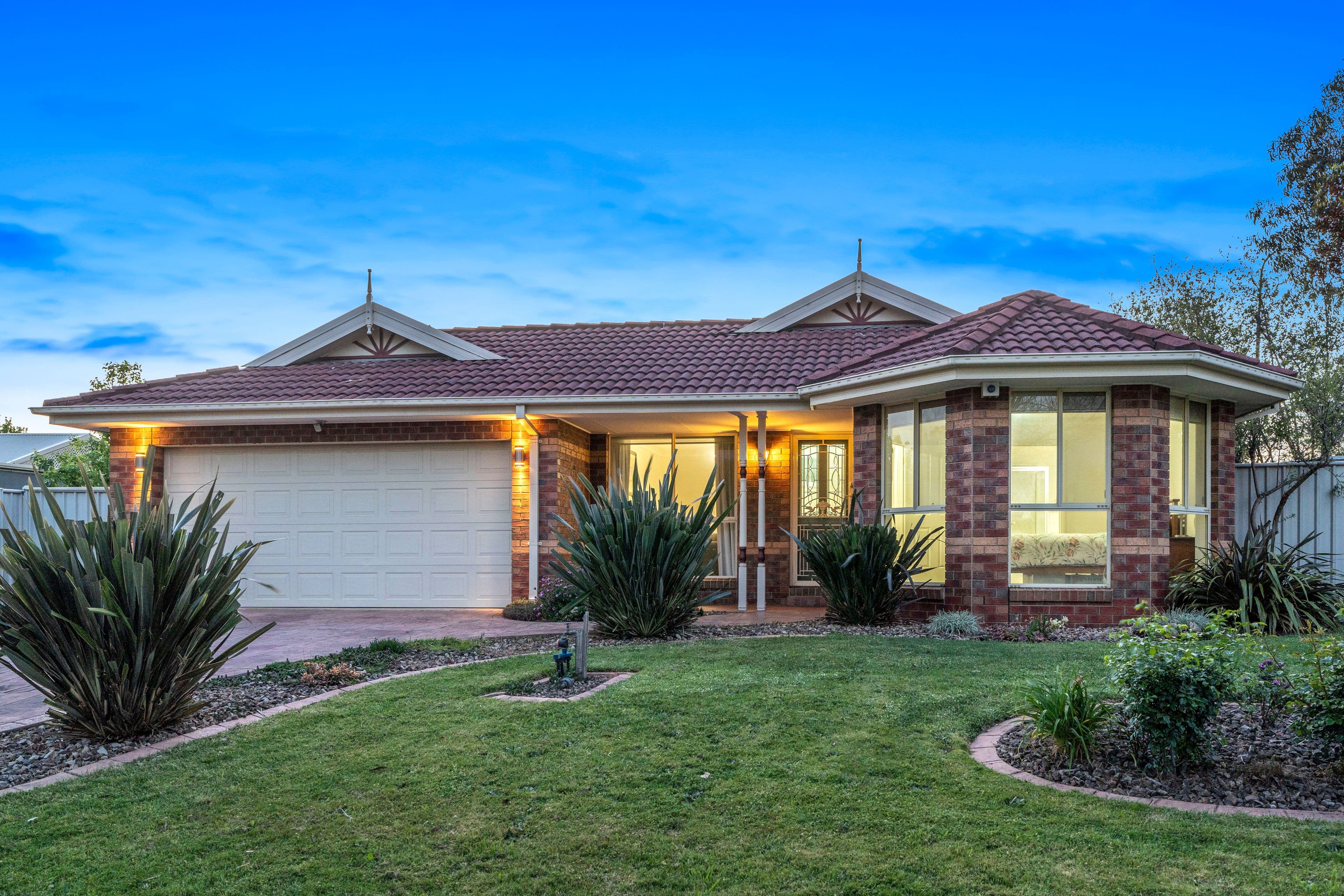 20 Mosman Way, Craigieburn VIC 3064, Craigieburn - Image 1
