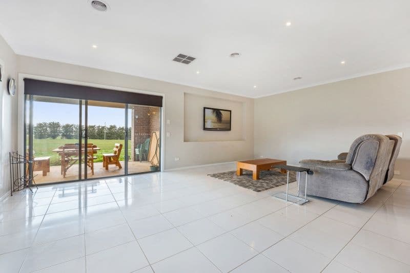 6 Lucien Place, Bannockburn VIC 3331, Bannockburn - Thumbnail 5