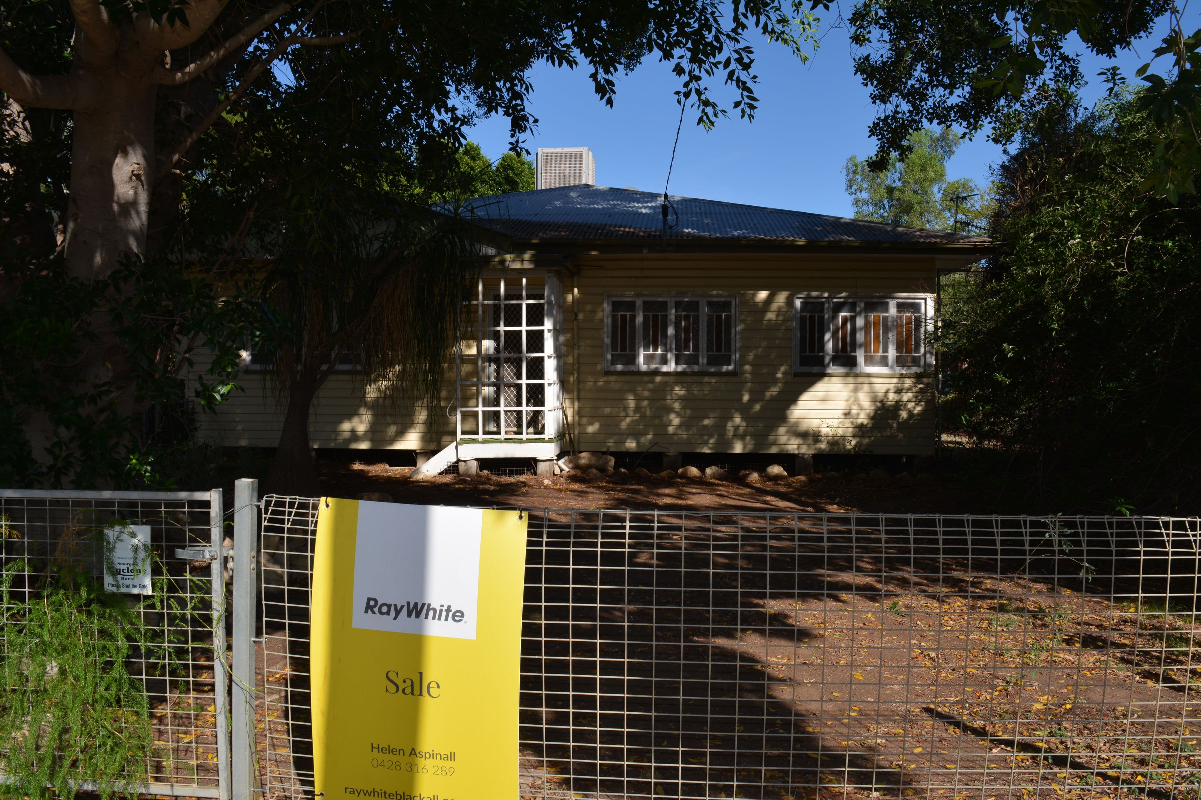 113 Falcon Street, Longreach QLD 4730, Longreach - Thumbnail 3