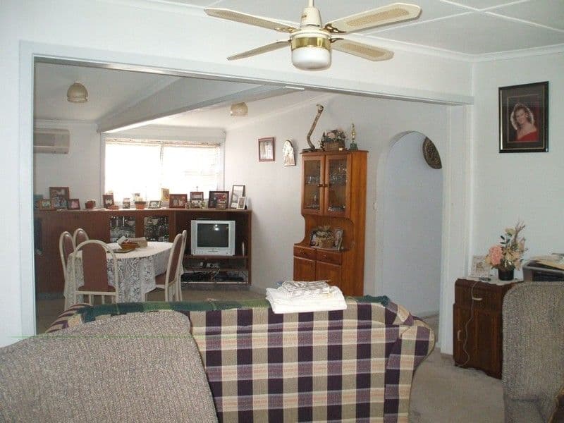 17 Hughes Street, WALLAROO SA 5556, Wallaroo - Thumbnail 4