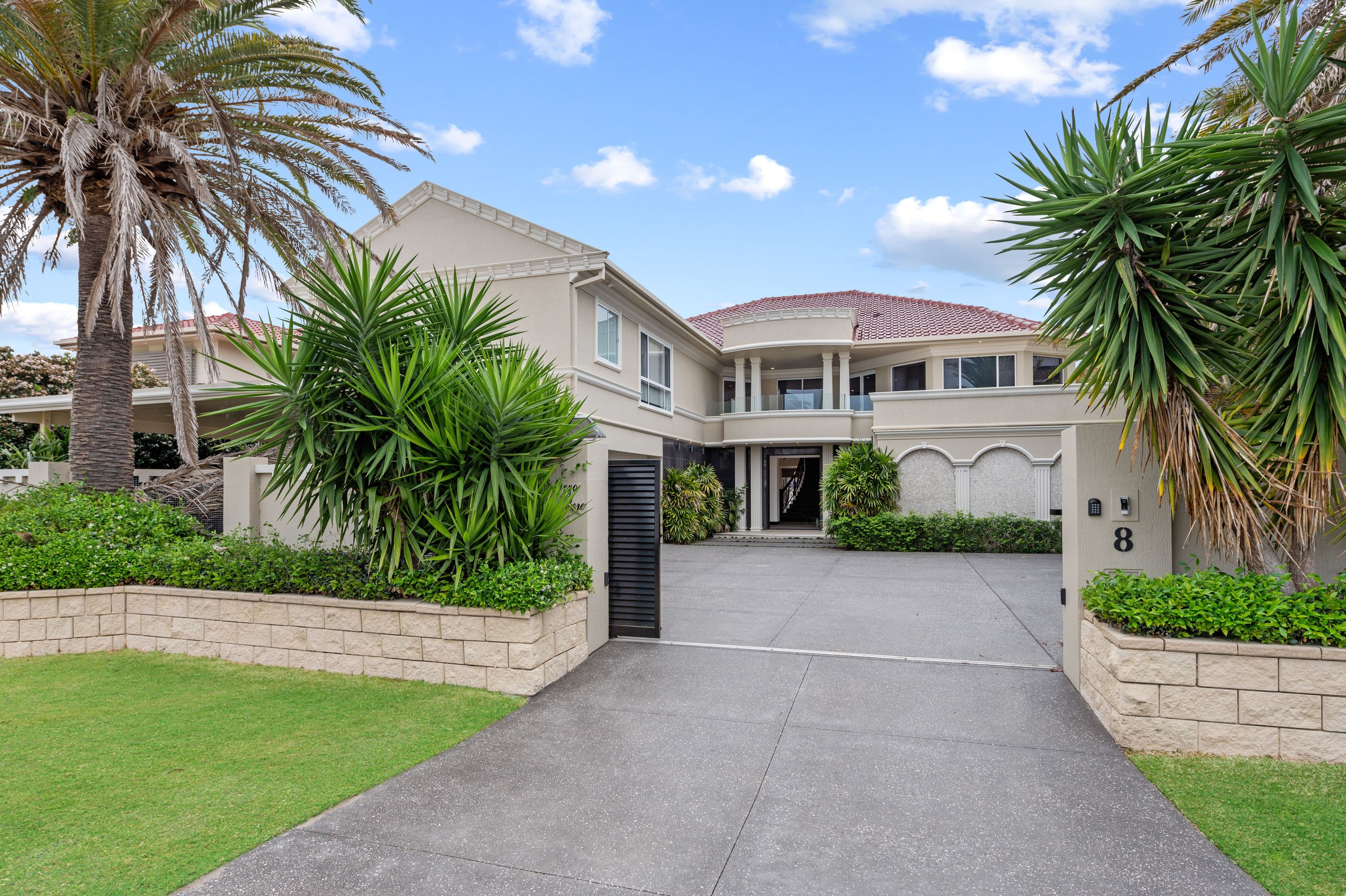 8 The Sovereign Mile, Sovereign Islands QLD 4216, Sovereign Islands - Image 1