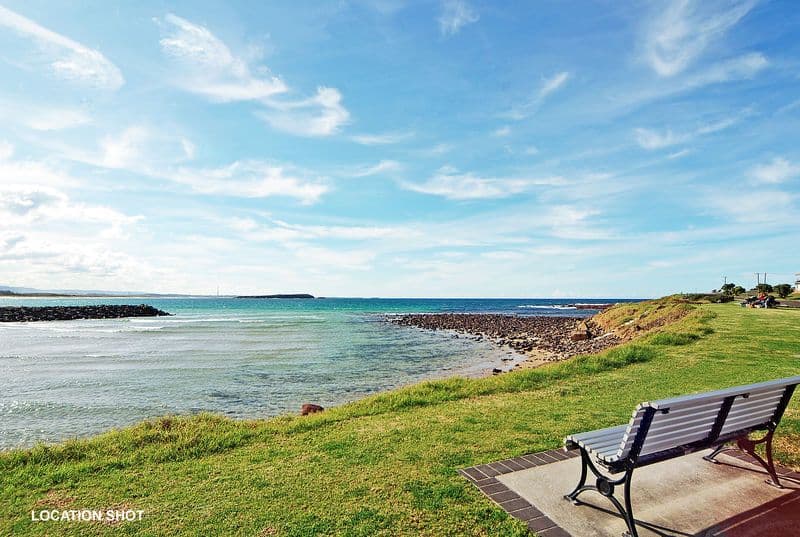 12 Cliff Avenue, BARRACK POINT NSW 2528, Barrack Point - Thumbnail 2
