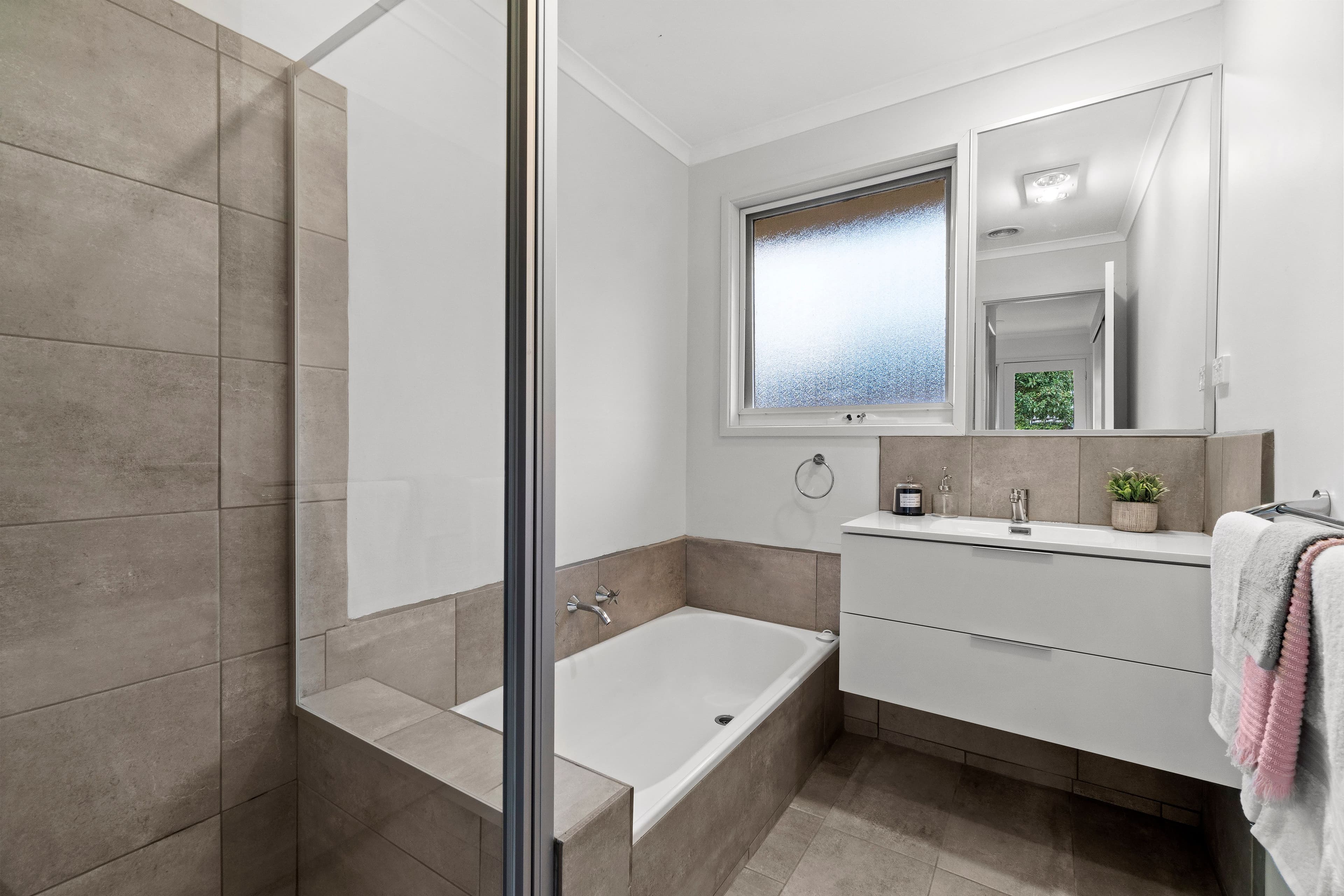 5 Bareena Avenue, Rowville VIC 3178, Rowville - Thumbnail 6