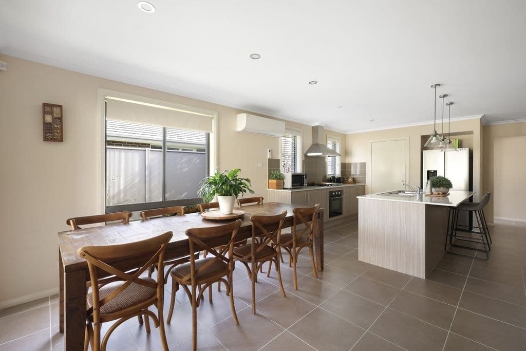 46 Springs Road, Spring Farm - Thumbnail 3
