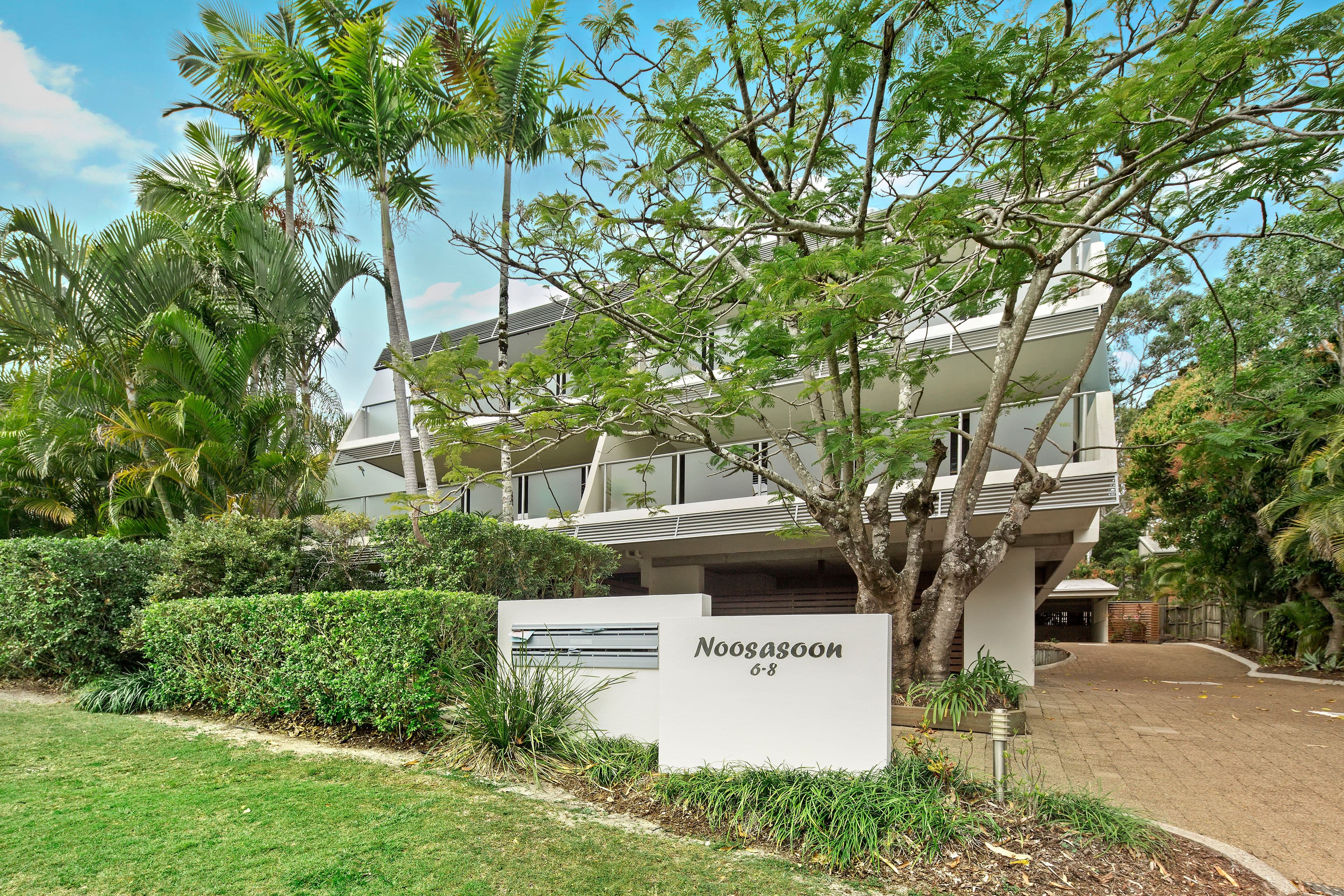 6 Edgar Bennett Avenue, Noosa Heads QLD 4567, Noosa Heads - Image 1