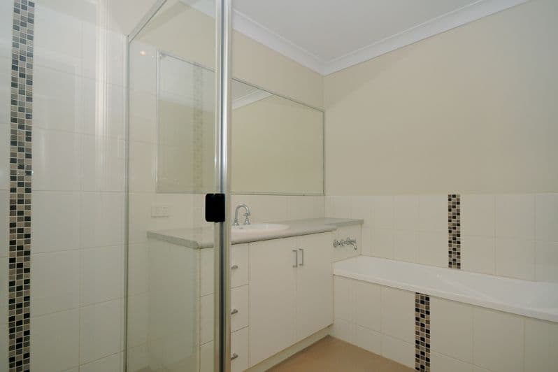 13 High Court Drive, Wilsonton QLD 4350, Wilsonton Heights - Thumbnail 4