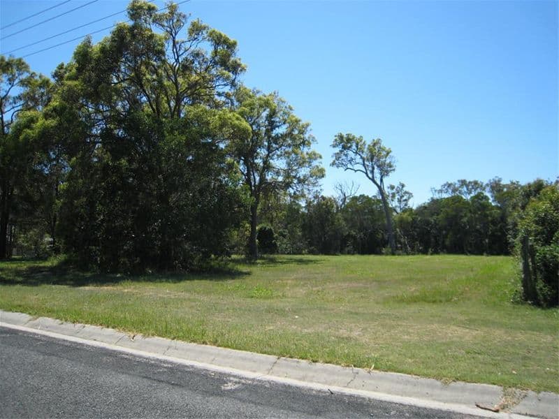 32 Beacon Road, BOORAL QLD 4655, Booral - Thumbnail 2