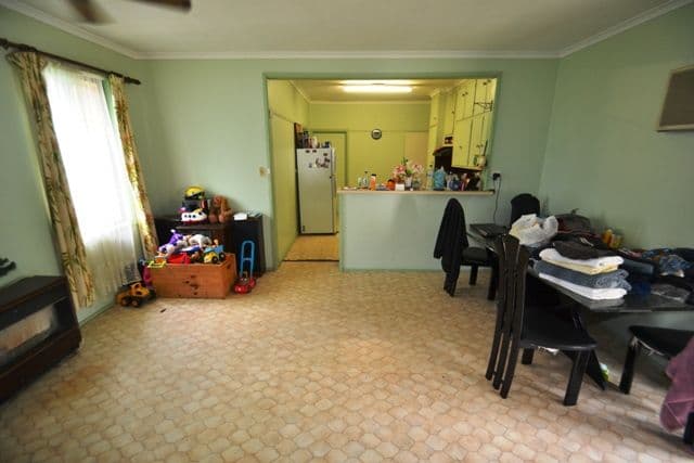 53 Chisholm Crescent, SEYMOUR VIC 3660, Seymour - Thumbnail 2