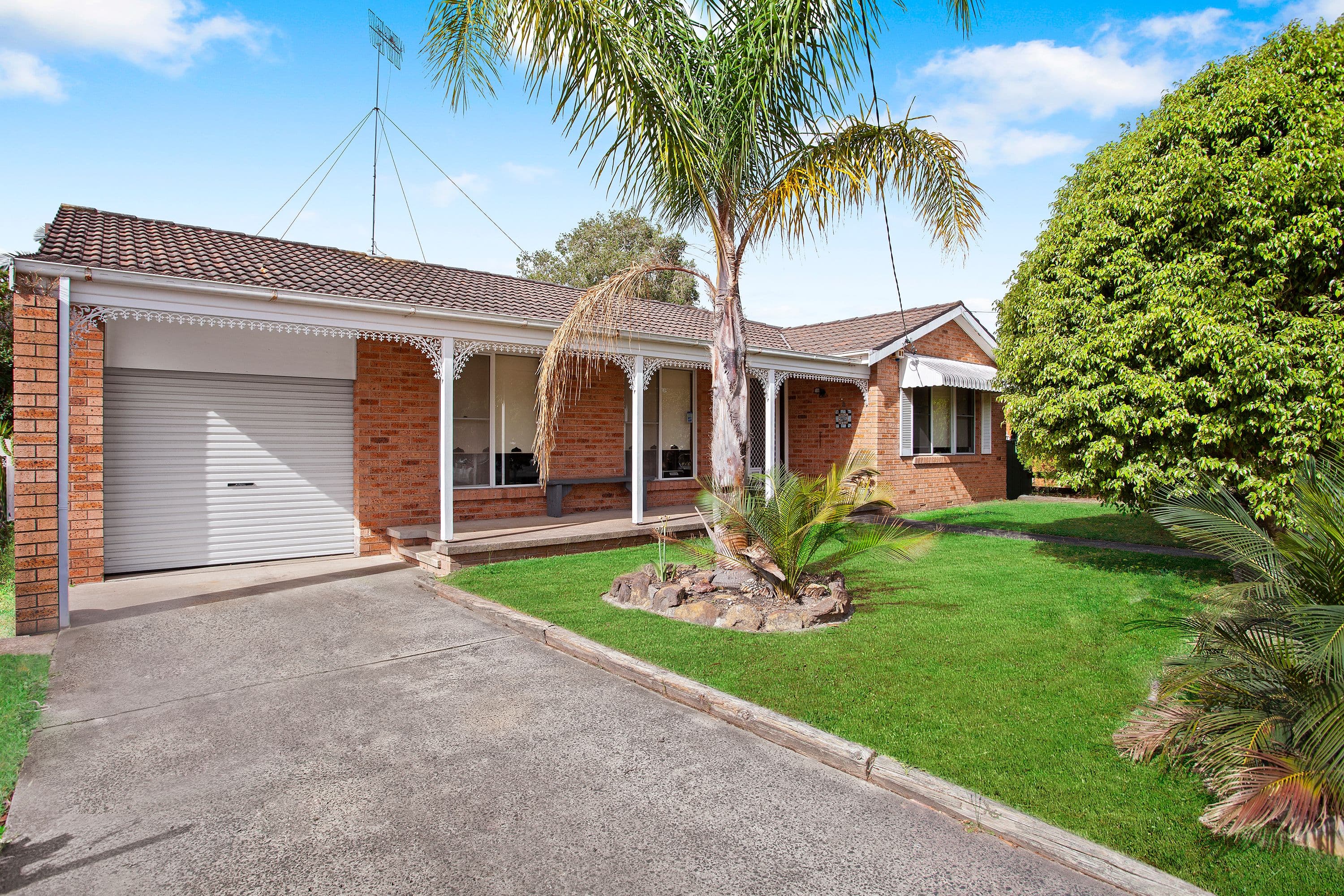 10 Ruskin Row, Killarney Vale - Image 1