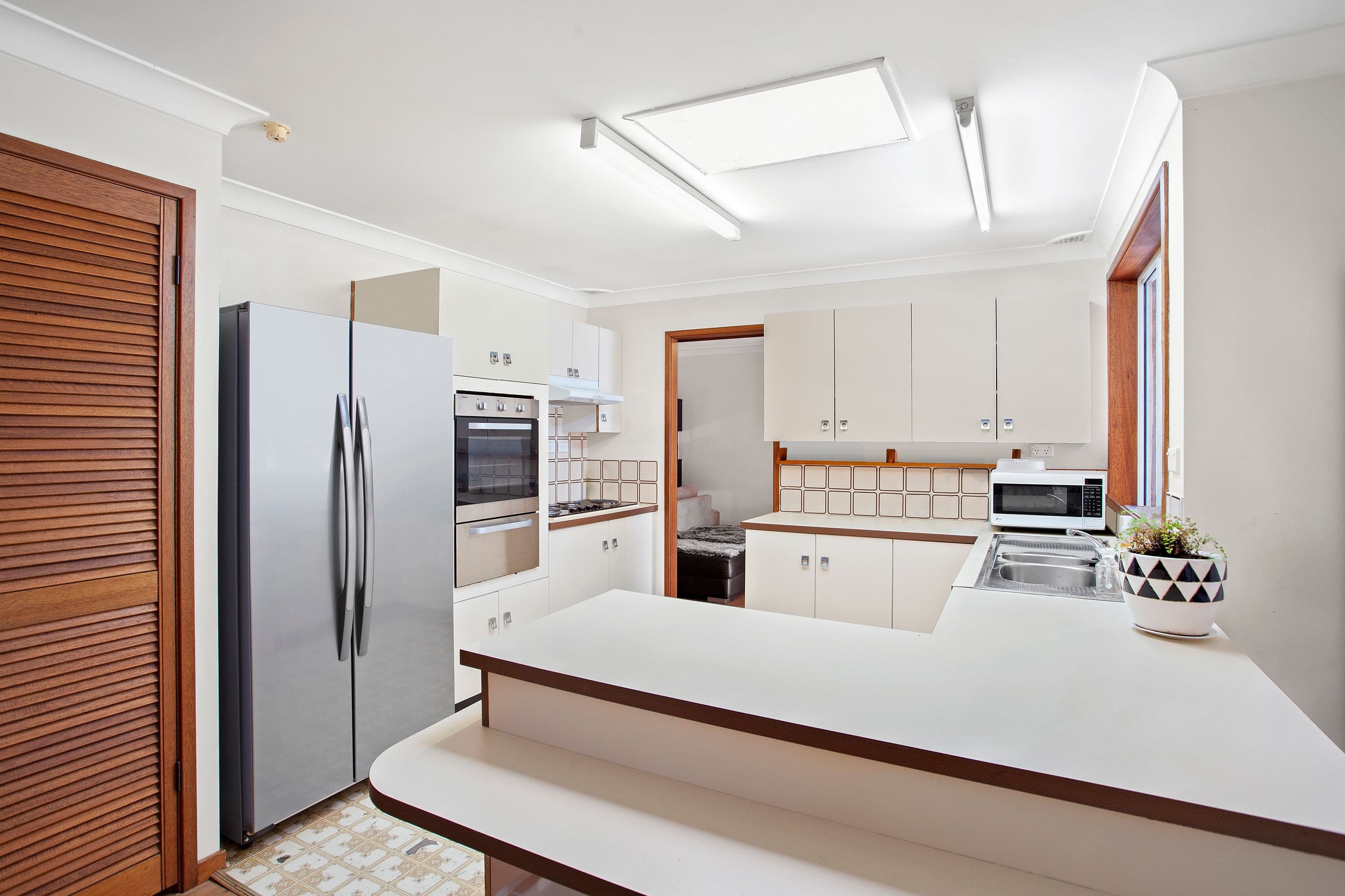 10 Ruskin Row, Killarney Vale - Thumbnail 2