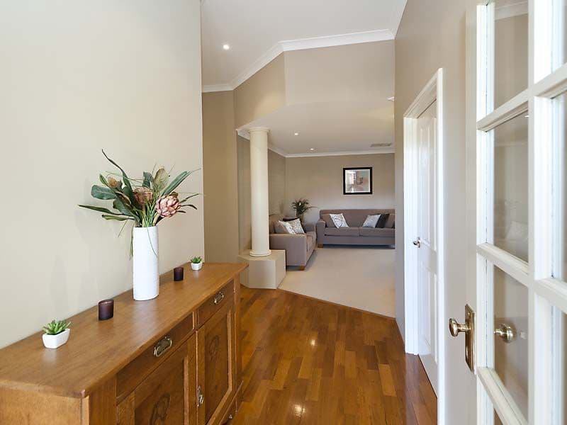 10 Frampton Crescent, CANNING VALE WA 6155, Canning Vale - Thumbnail 4