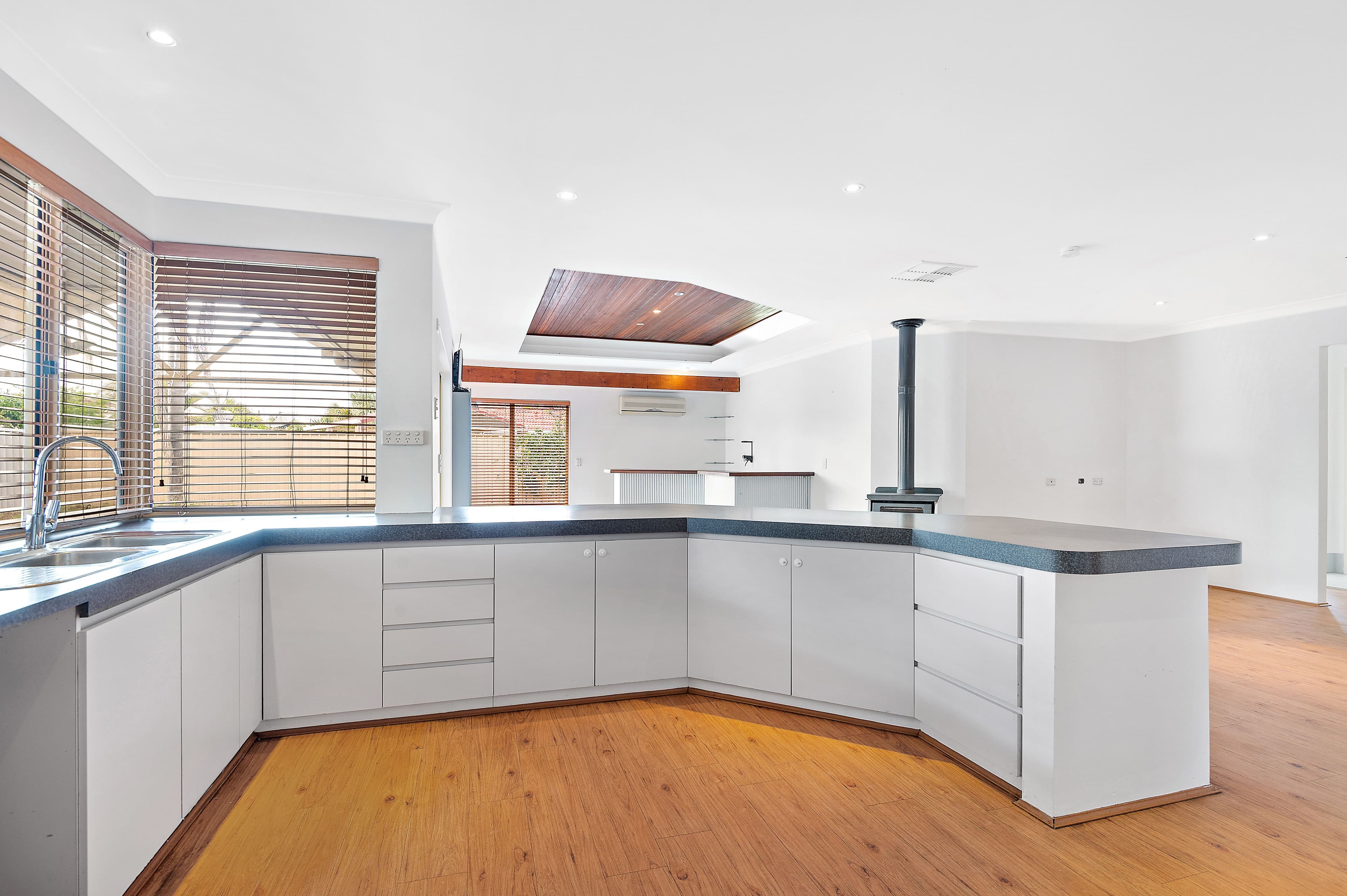 4 Brunswick Road, Thornlie WA 6108, Thornlie - Thumbnail 3