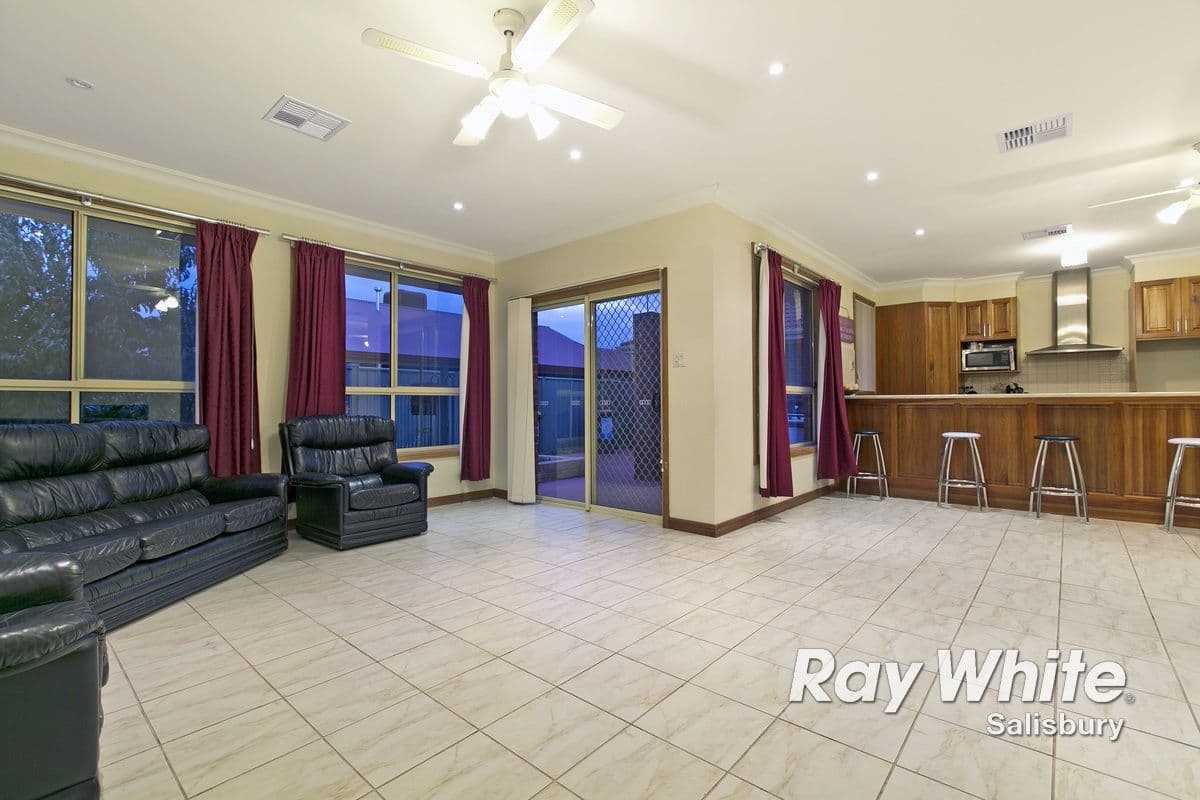 35 Jordon Street, MUNNO PARA WEST SA 5115, Munno Para West - Thumbnail 2