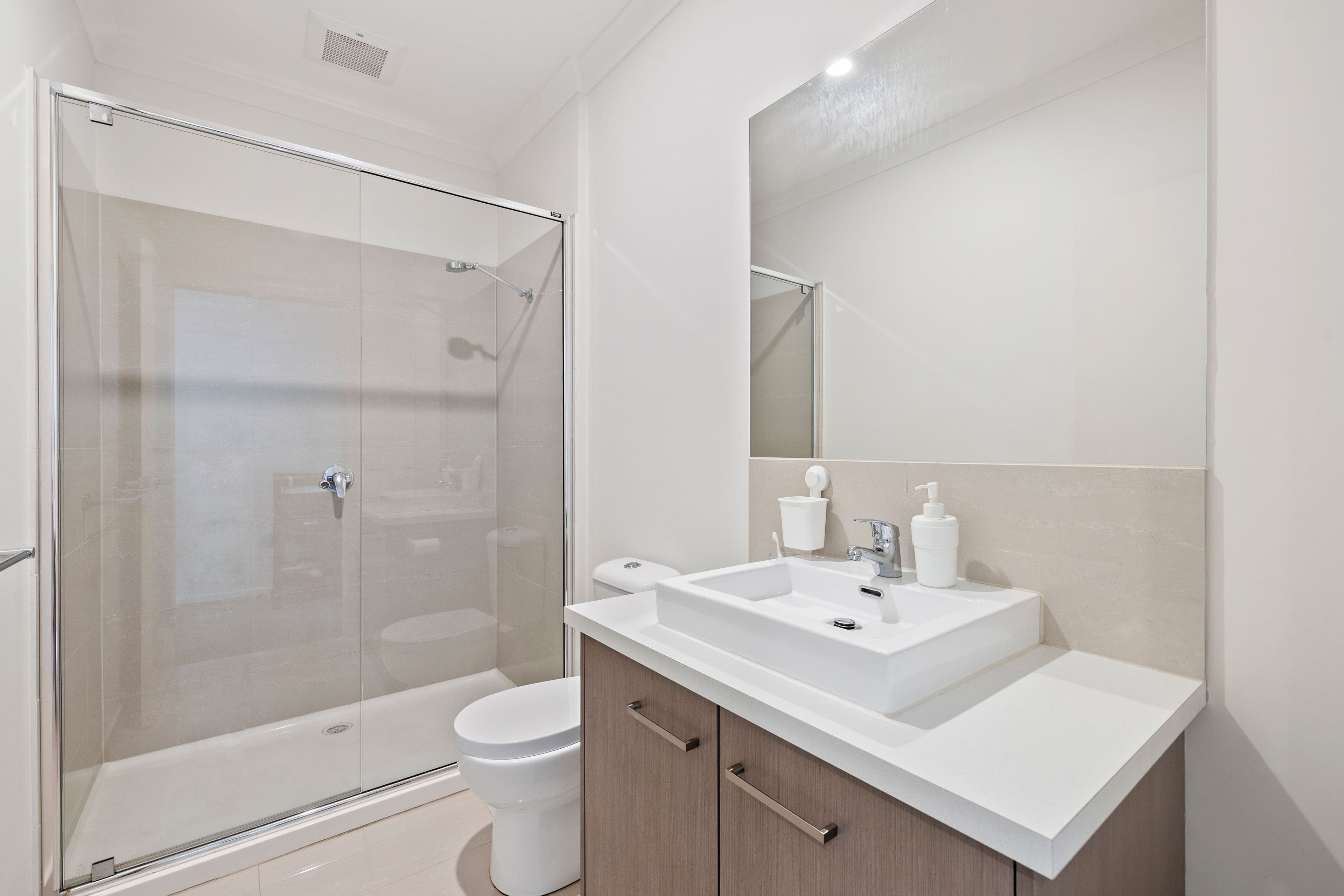7 Demartini Close, Mooroolbark VIC 3138, Mooroolbark - Thumbnail 8