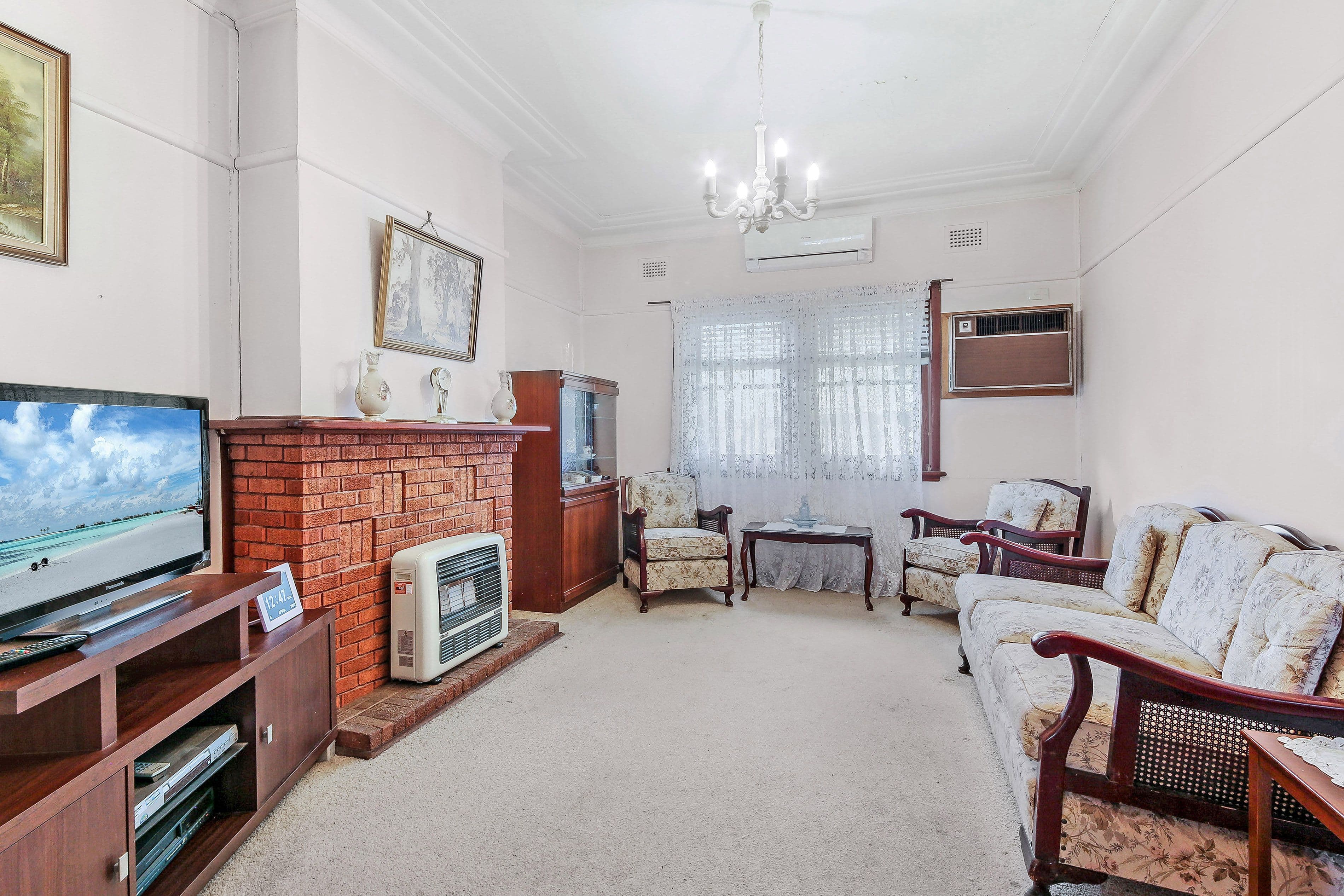 2 Gray Crescent, Yagoona NSW 2199, Yagoona - Thumbnail 2