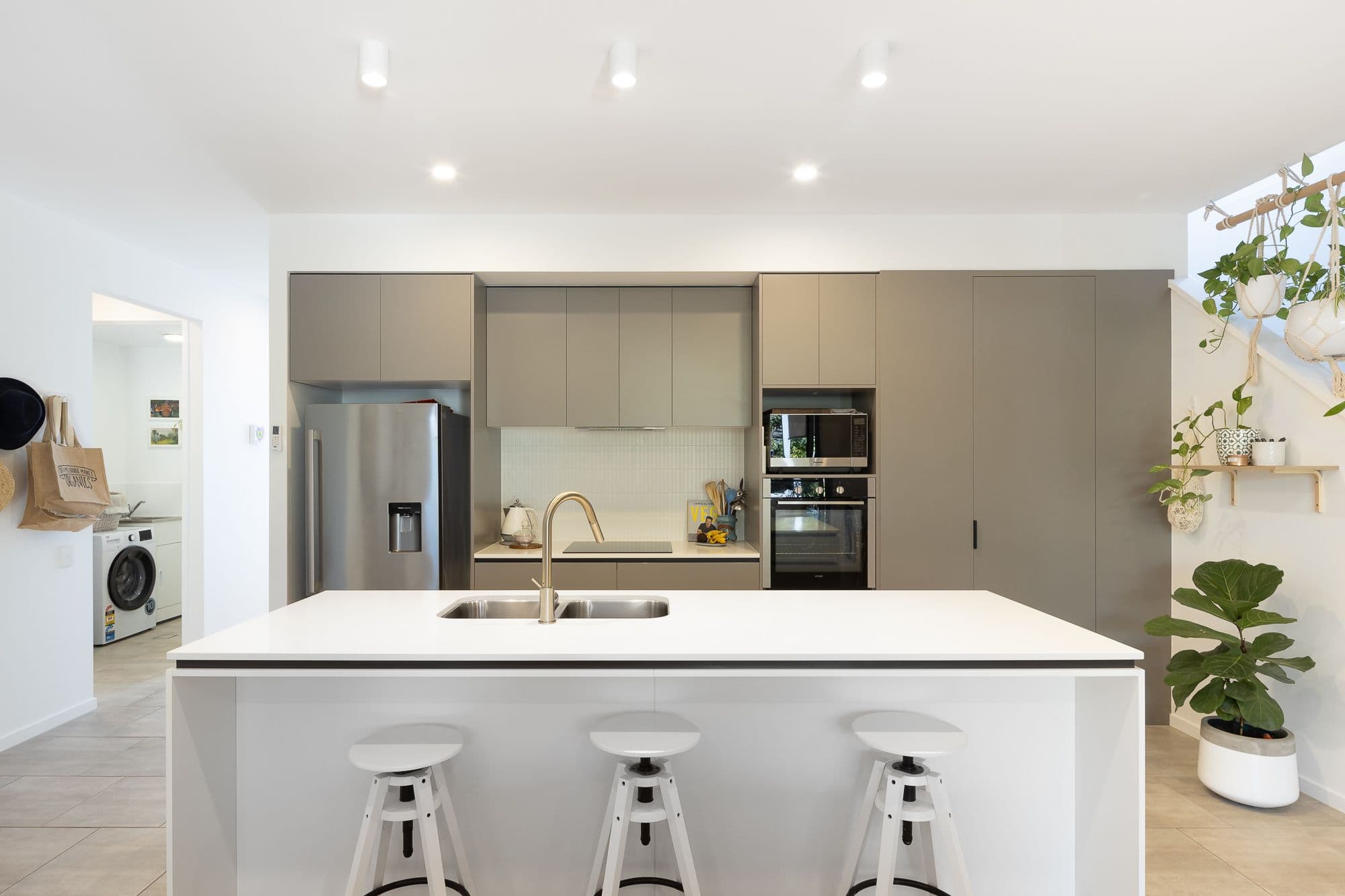20 Captain Avenue, Newport QLD 4020, Newport - Thumbnail 2