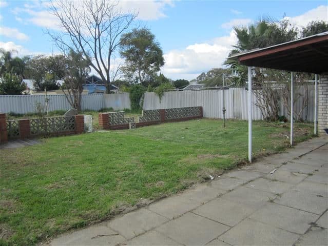 31 Goodall Street, Cloverdale WA 6105, Cloverdale - Thumbnail 3