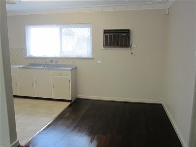 31 Goodall Street, Cloverdale WA 6105, Cloverdale - Thumbnail 5