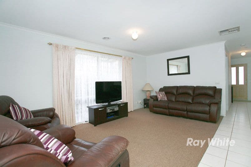 5 Athena Court, CRANBOURNE VIC 3977, Cranbourne - Thumbnail 2