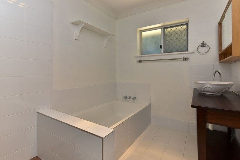 38 Jindavee Crescent, Slacks Creek QLD 4127, Slacks Creek - Thumbnail 4