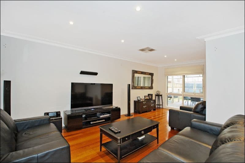 62 Lucknow Street, MITCHAM VIC 3132, Mitcham - Thumbnail 2