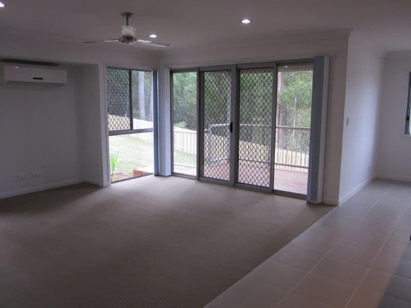 11 Finnin Court, MAUDSLAND QLD 4210, Maudsland - Thumbnail 3