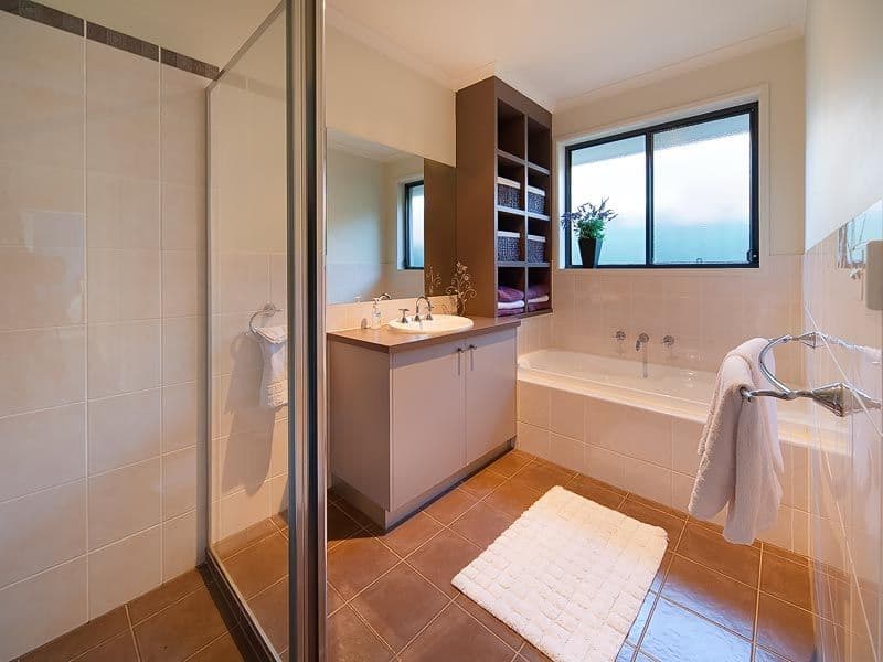 63 Rivergum  Drive, EAST ALBURY NSW 2640, East Albury - Thumbnail 7