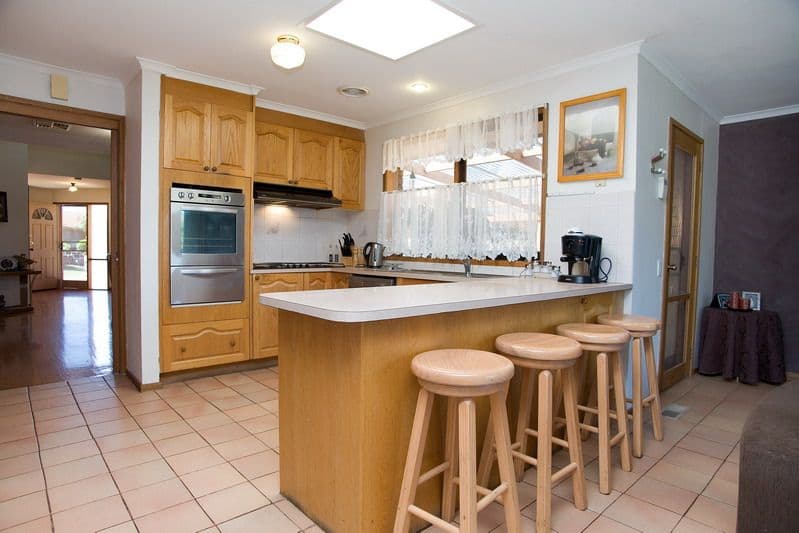 6 Bachli Close, MILL PARK VIC 3082, Mill Park - Thumbnail 2
