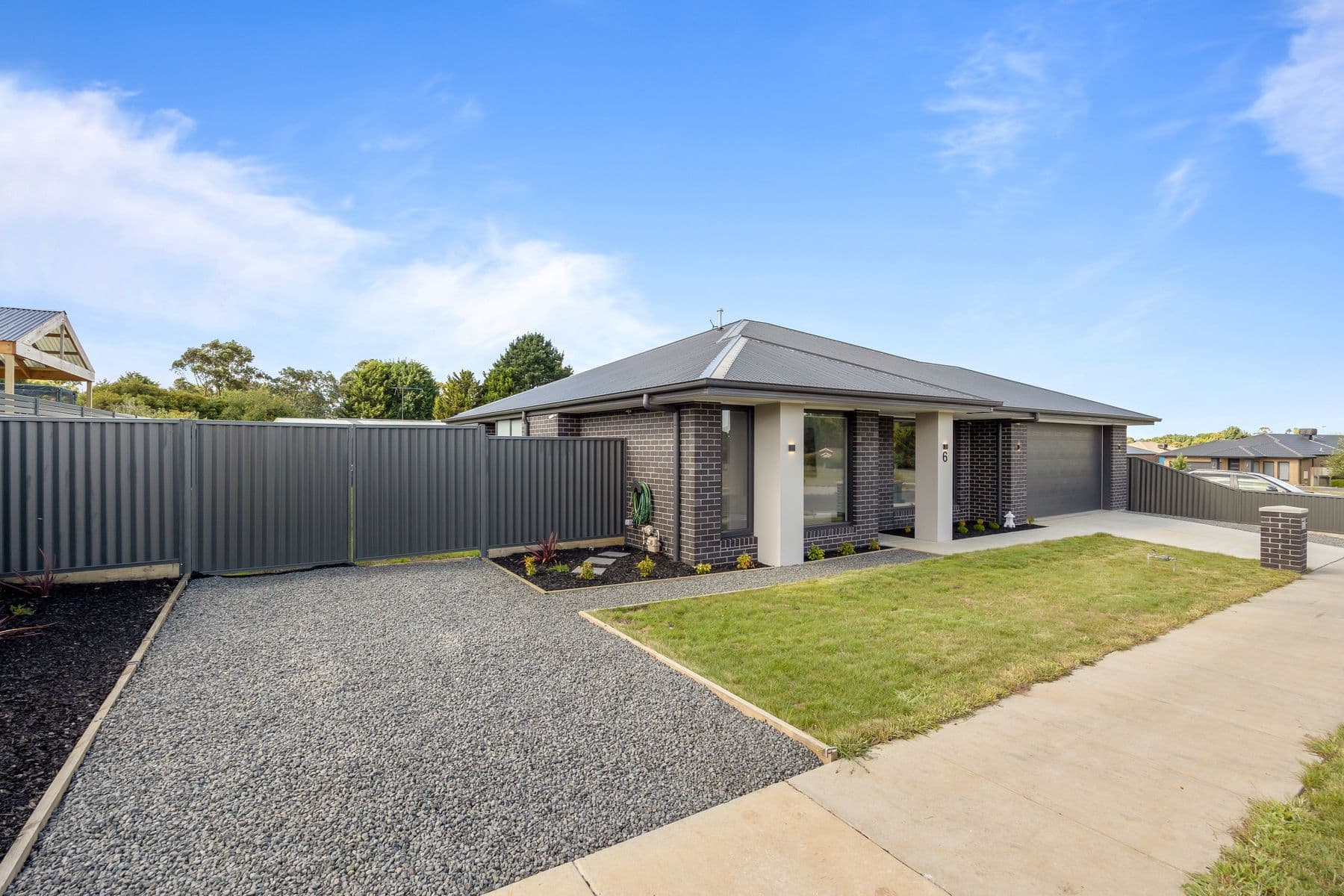 6 Alexander Drive, Ballan VIC 3342, Ballan - Thumbnail 2