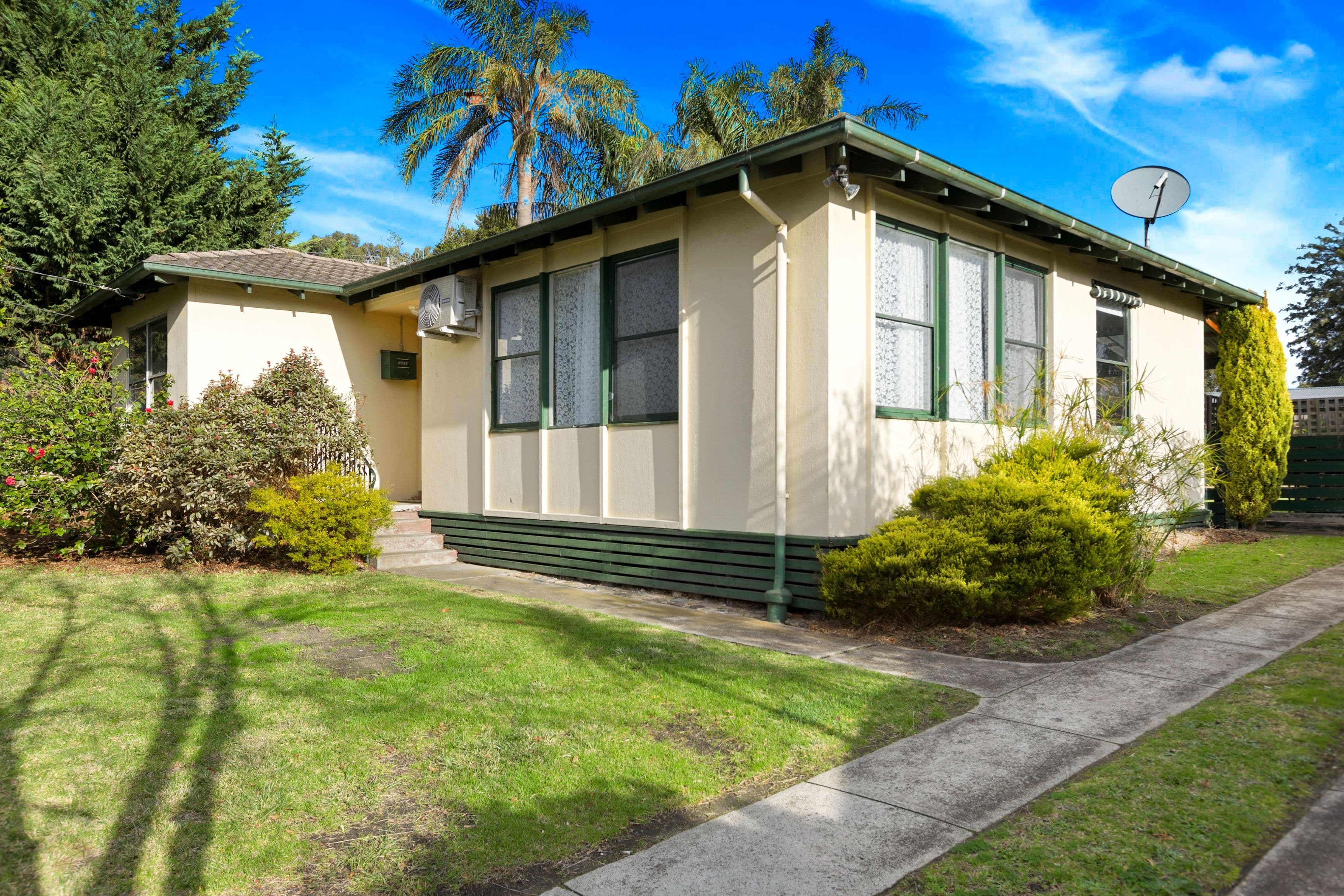 16 Burdett Street, Frankston North VIC 3200, Frankston North - Image 1