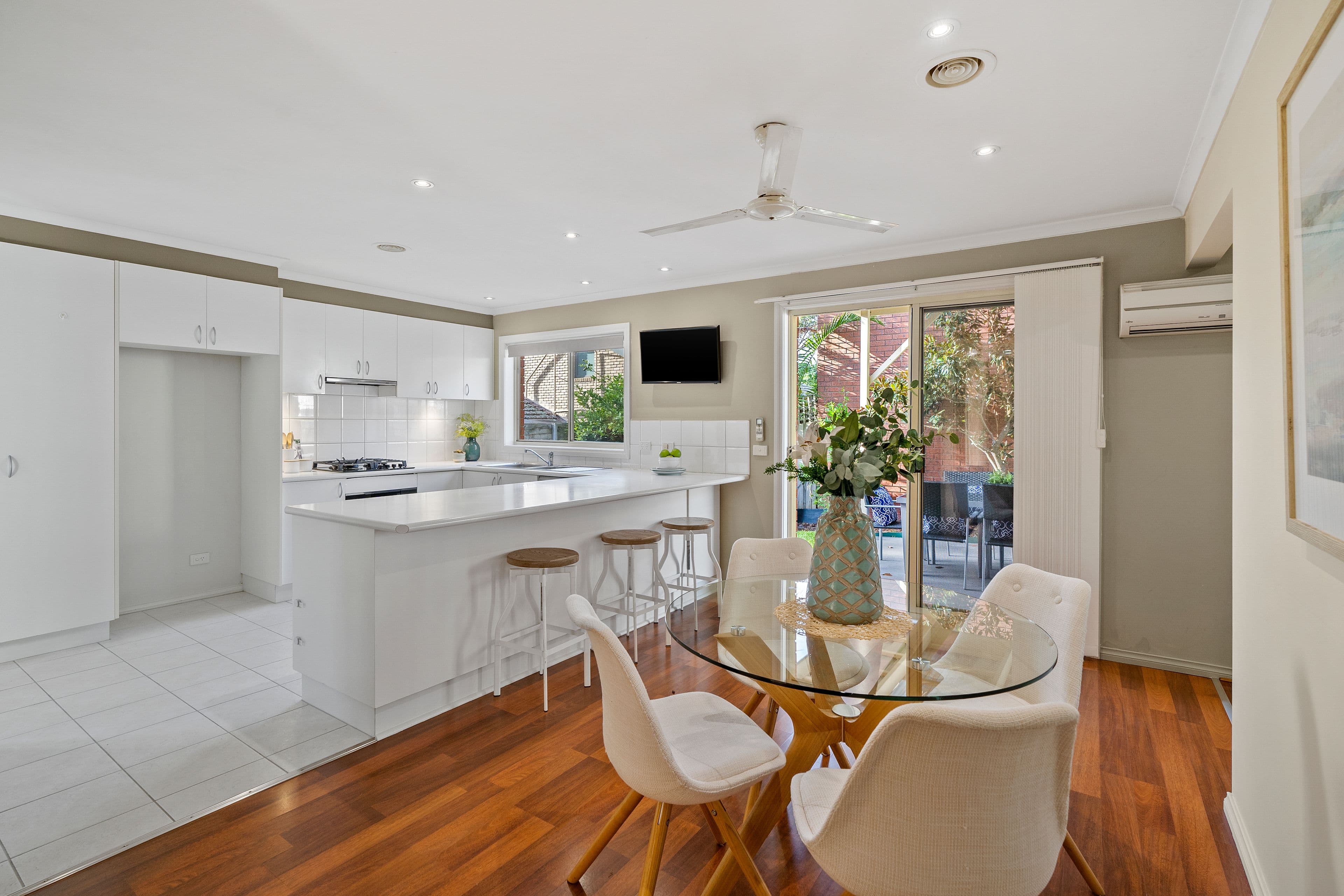 7 Hillcrest Avenue, Ferntree Gully VIC 3156, Ferntree Gully - Thumbnail 4