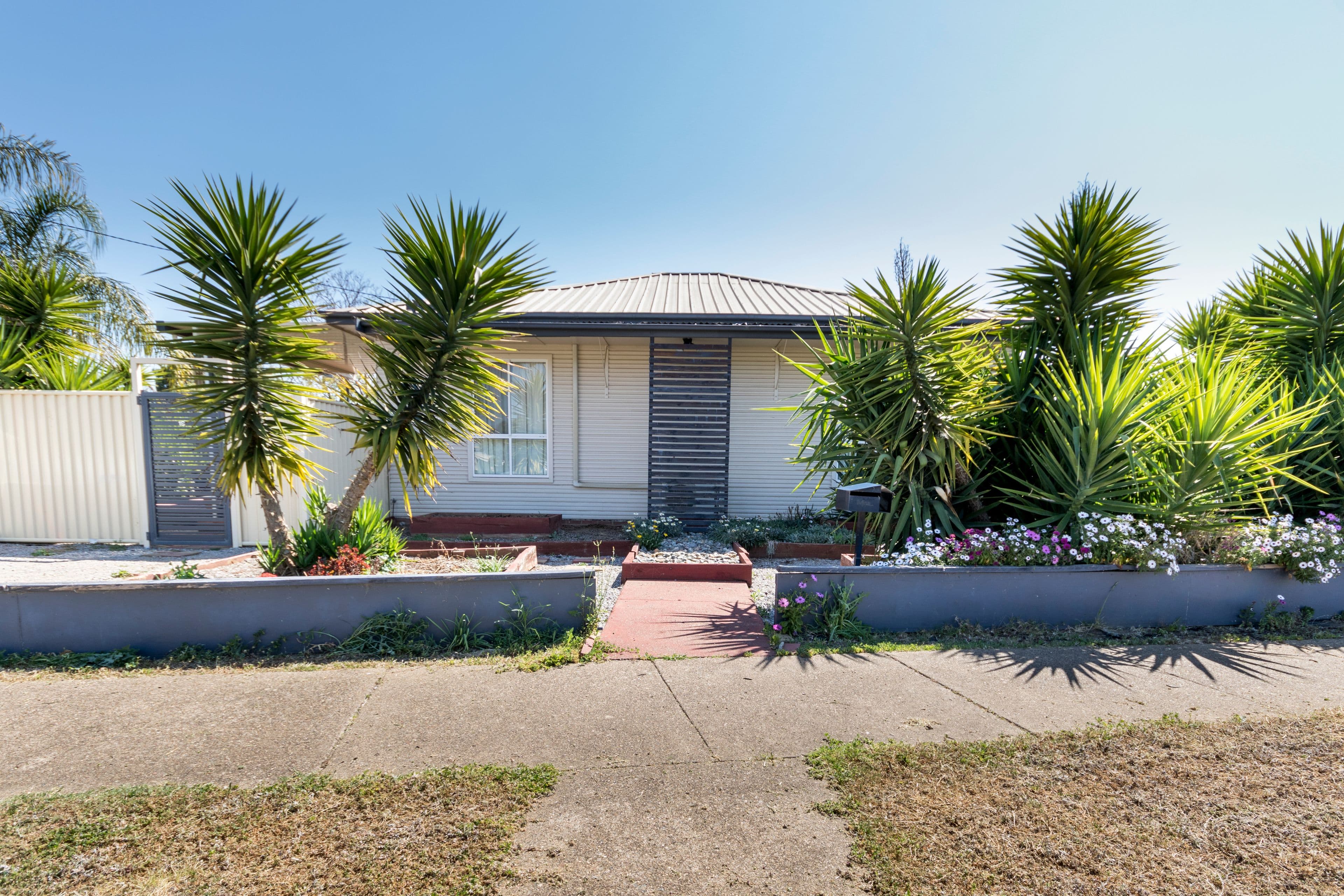 19 Diane Street, Tamworth NSW 2340, Tamworth - Image 1