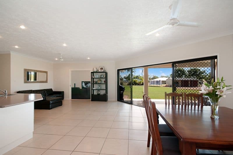 8 Tokara Court, KELSO QLD 4815, Kelso - Thumbnail 2
