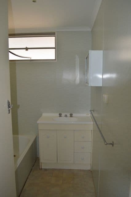 23 Sturt Pea Crescent, Kambalda West WA 6442, Kambalda West - Thumbnail 4